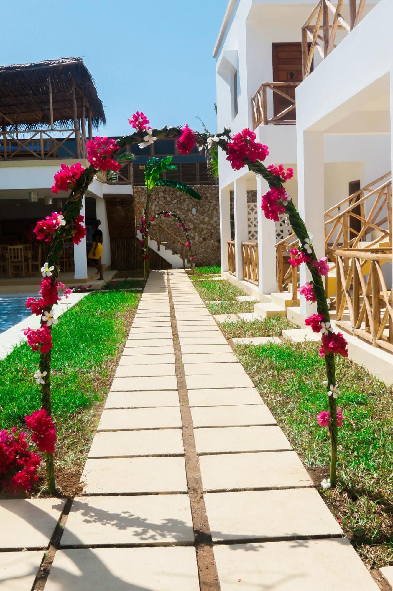 Tatu Inn Boutique Hotel ワタム エクステリア 写真